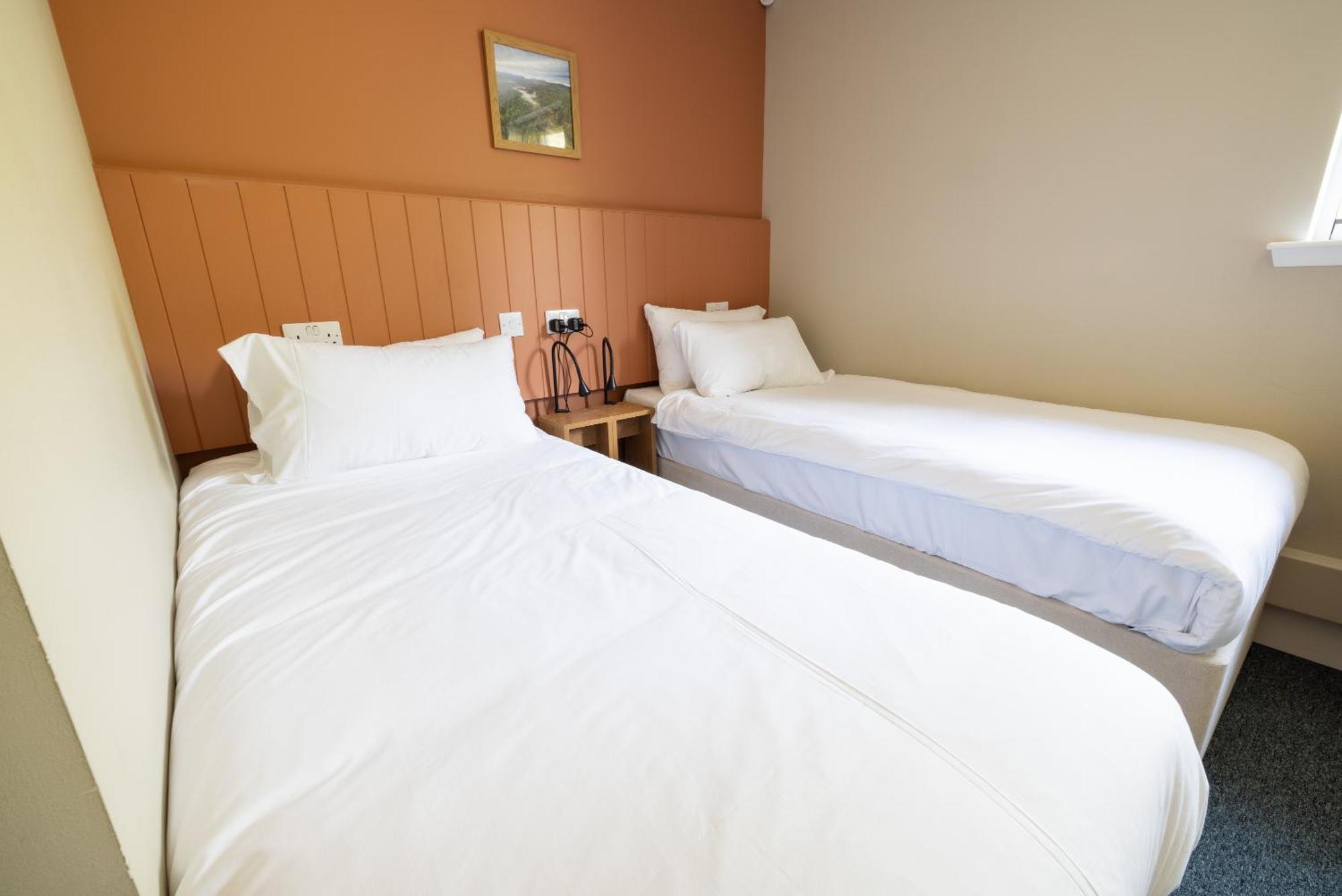 An Spiris Accommodation At Dundreggan Rewilding Centre Экстерьер фото
